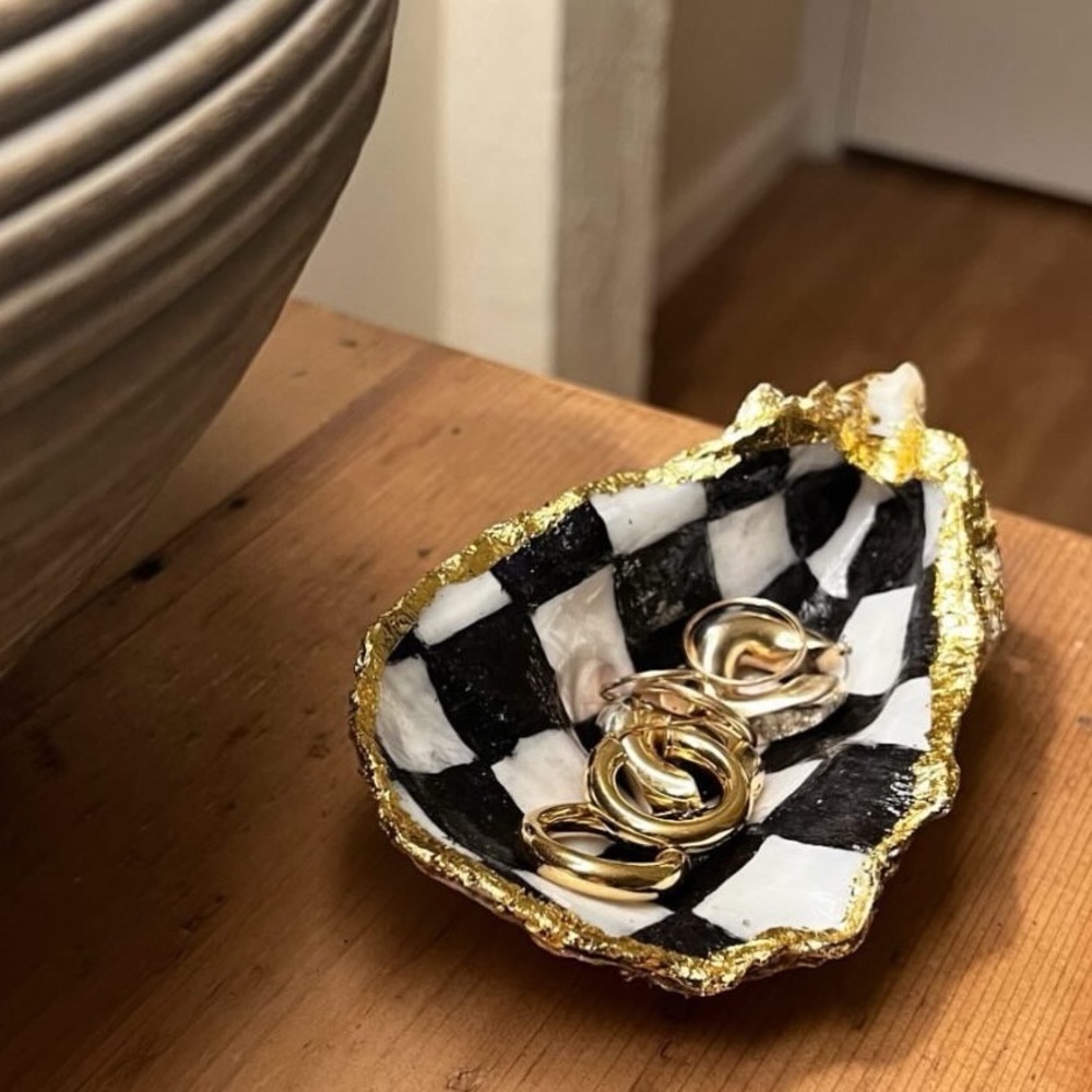 Decorative Checkered Oyster Shell Trinket / Ring Dish
